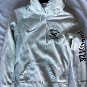 Hollister Juniors sweater